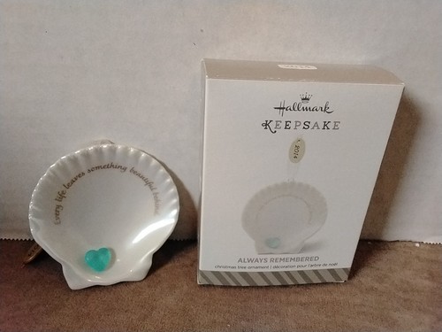 2015 Hallmark Keepsake ALWAYS REMEMBERED Christmas Ornament IN MEMORY Seashell