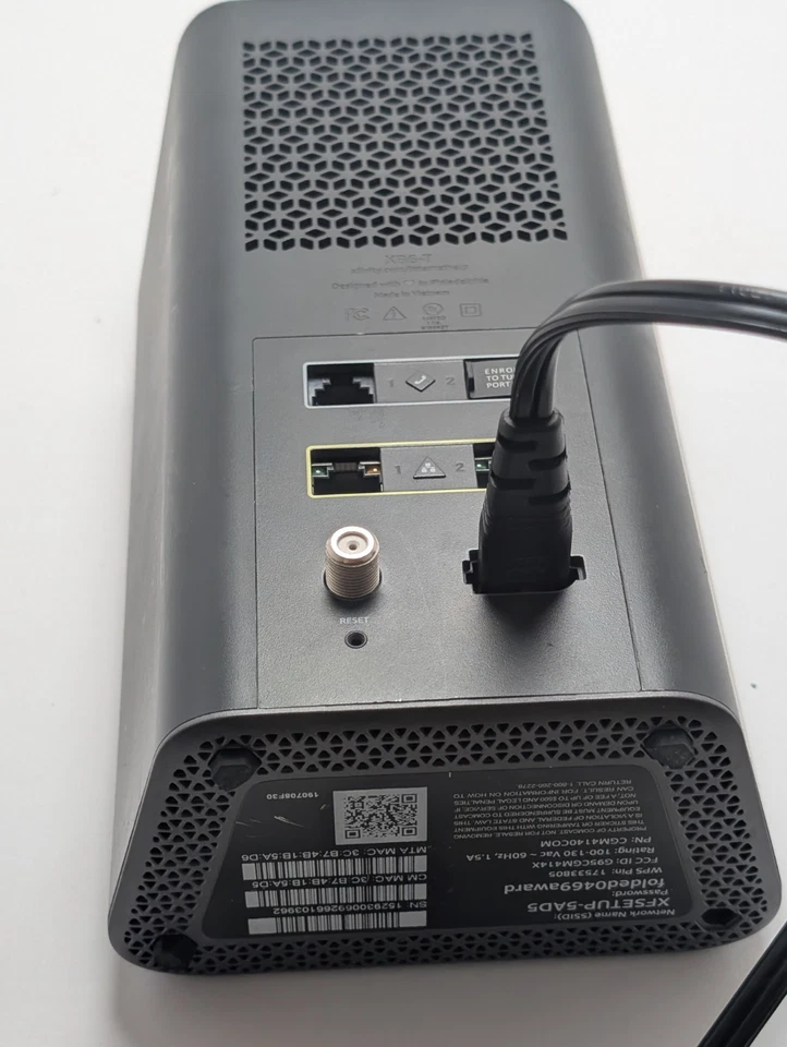 Xfinity Comcast XB6-T WiFi Router Modem DOES NOT COME WITH POWER CORD - Image 3 of 4