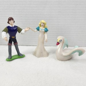 The Swan Princess Figures PVC Toy Figures Tyco 1994 Princess Odette Prince Derek