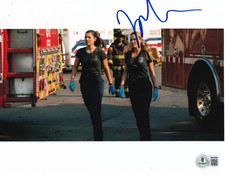 JOCELYN HUDON signed (CHICAGO FIRE) LIZZY NOVAK 8X10 photo BECKETT BAS BW52004