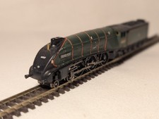 Graham Farish 372-355 N Gauge Class A4 60017 “Silver Fox” – BR Lined Green