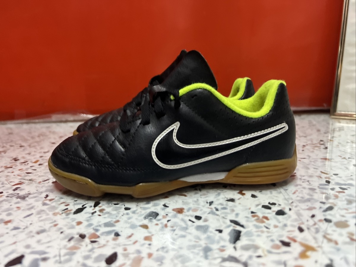 Nike 631526-017 Black Neon White Tiempo Indoor Unisex Leather