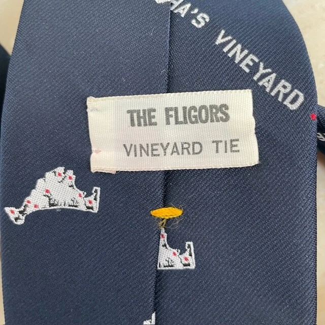 Corbata de cuello emblemática vintage The Fligors Martha’s Vineyard Map azul poliéster Foto 4 de 4