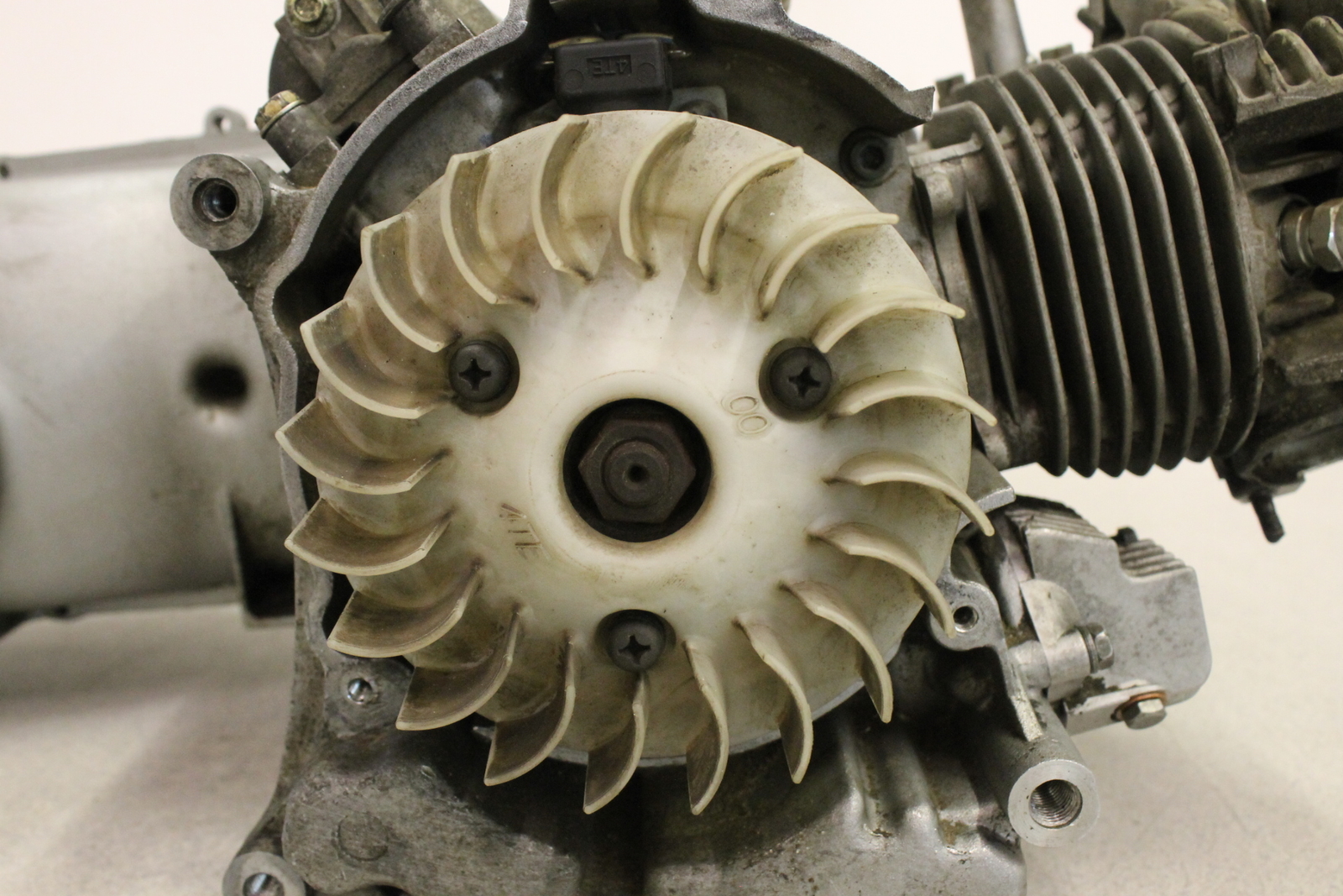 2006 Yamaha Vino 125 YJ125 ENGINE MOTOR STARTER STATOR YJ 06 eBay