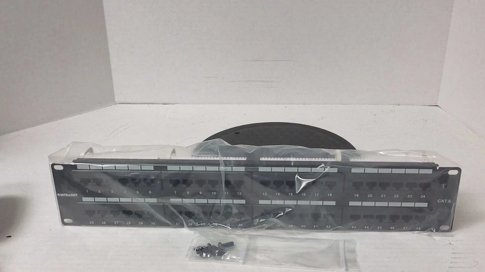 Intellinet Cat6 Patch Panel 48-Port UTP 2U Black IPP-19C648-2U - Image 2 of 2