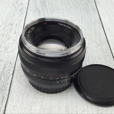 Carl Zeiss Planar 50mm f1.4 ZE Lens for Canon EF Used Good
