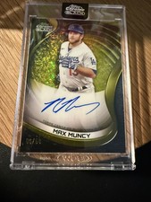 2022 Topps Chrome Black Max Muncy Gold mini Diamonds Auto /50 LA Dodgers