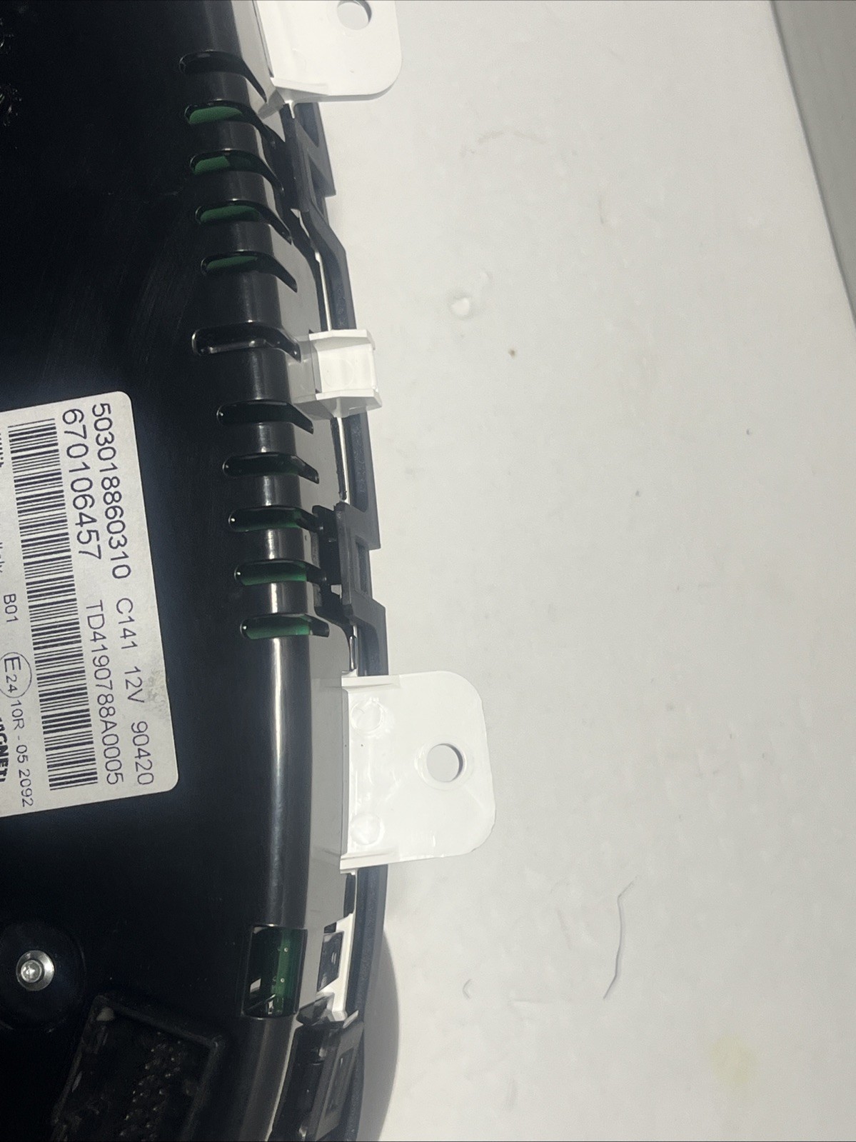 Maserati Levante 3.0 V6 Kombiinstrument Tacho Speedometer 670106457