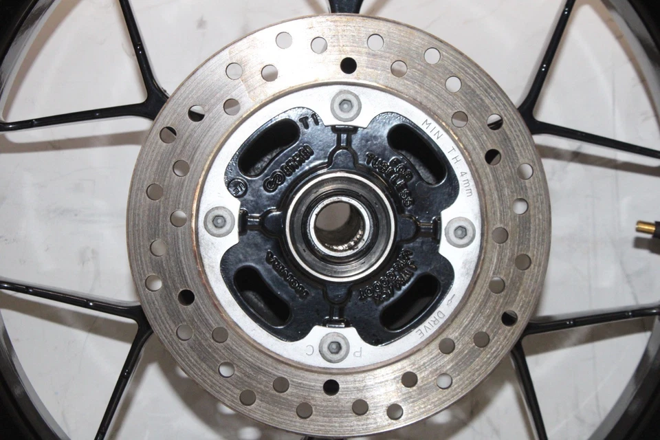 Honda CBR1000RR 2013 OEM llanta trasera Foto 2 de 4