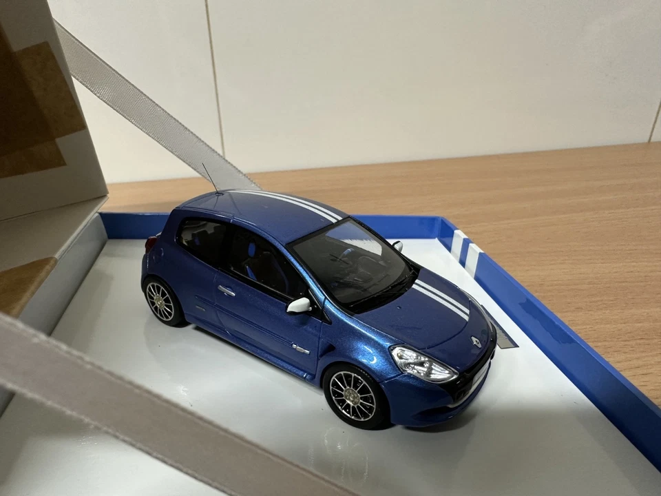 Renault Clio III Gordini RS Coffret 1/43 Spark - Image 2 of 4