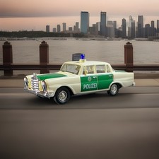 H0 1:87 Busch  Mercedes Benz 220 Polizei   grün weiss Heckflosse EVP