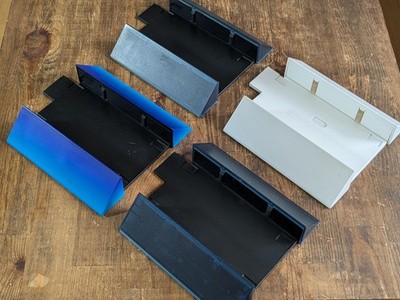 PS2 Vertikaler Ständer - Wählen Sie Ihre Farbe! (Offizielle Sony...