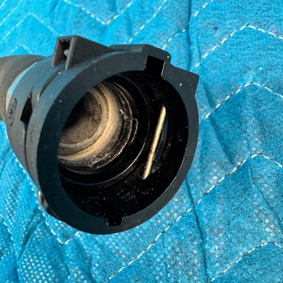 Manguera de refrigerante OEM BMW 330i E90 06-11 Foto 3 de 4