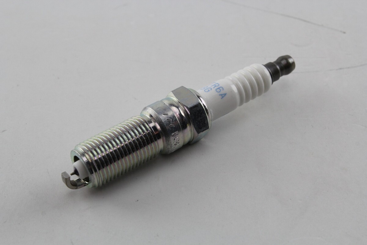 NGK ILTR6A-8G IRIDIUM SPARK PLUG FOR MAZDA CX-7 MAZDA 3 6 2.3L