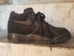nike trainers triple black