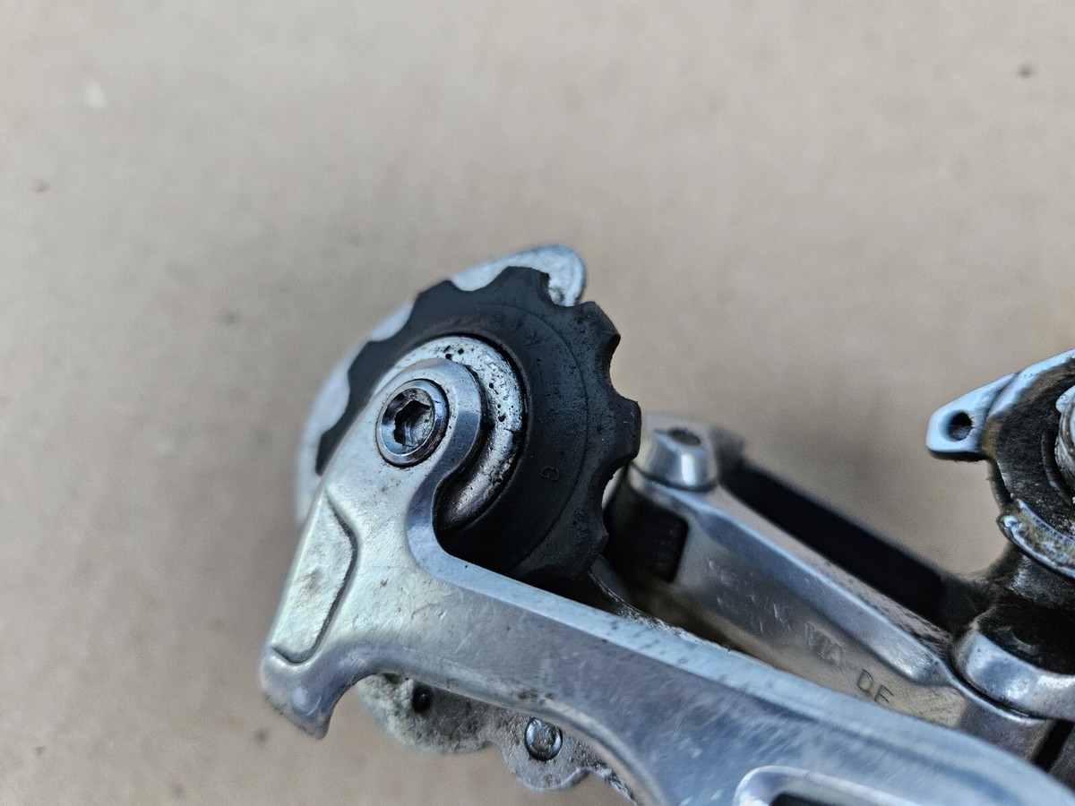 Deragliatore Anteriore Suntour 7 Triplo 8 Velocità - Attacco A Fascetta 25,4 Mm - Made In Japan - Usato