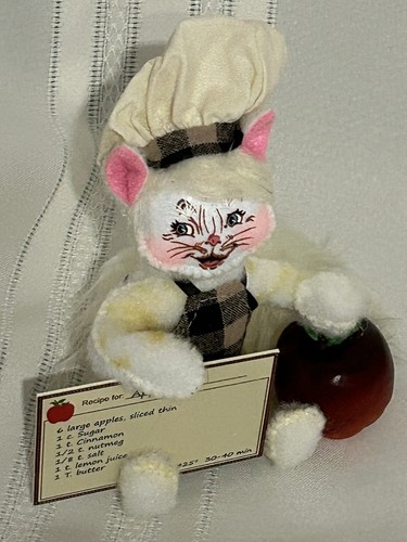 Annalee 4” Apple Pie Chef Kitty - Picture 5 of 7