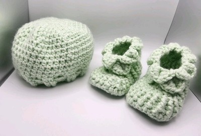 Light Green Baby Hat And Booties Set