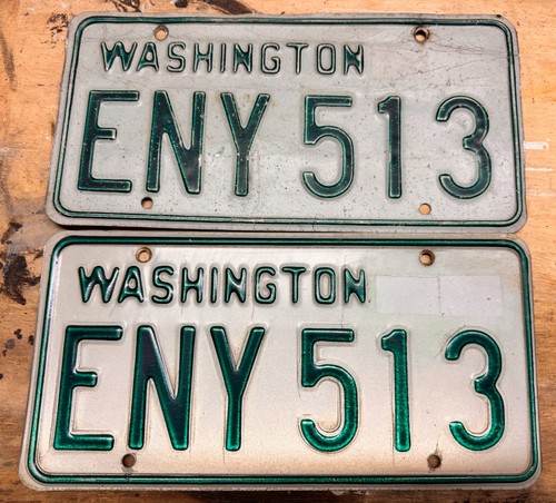 Washington Vintage License Plate Pair 1968-82