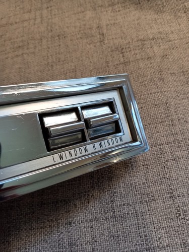 1969 CADILLAC FLEETWOOD LIMOUSINE LH REAR SIDE window Switch Series 75* - Picture 4 of 20