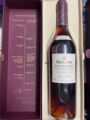 Hennessy Private Reserve 1873 ''Grande Champagne Cognac'', Lot 4, Bottle No 1975