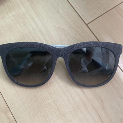Sunglasses used like new (used only one time) Sunglasses used like new (used only one time) main image 3