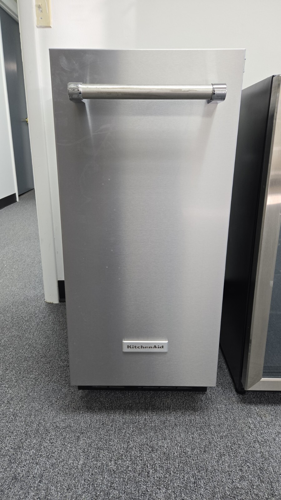 KitchenAid KUIX335HPS 15" BuiltIn Undercounter Clear Ice Maker