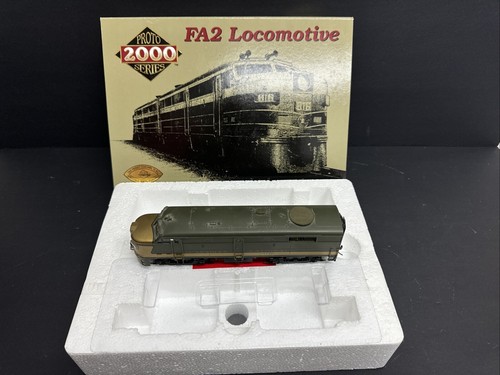 HO Scale - PROTO 2000 - Canadian National FA-2 Diesellok Train CN #9410 | Zustand: Used