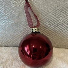 Frontgate 3.5” Glass Shiny  Red Round Christmas Ornaments