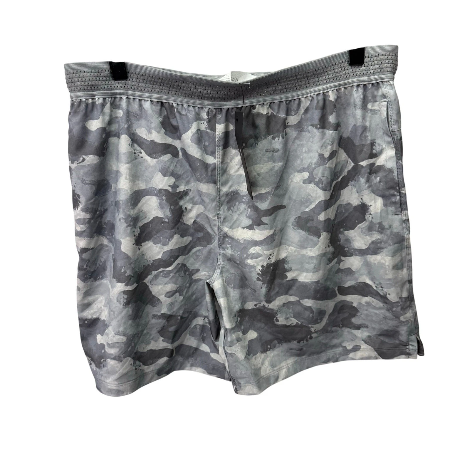 Fabletics Men’s Performance Shorts sz XL Camouflage Quick Dry NWT #H171