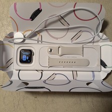 Apple Watch SE 3 40mm GPS Cellular Starlight Case w/ Sport Band S/M MEP64LW/A