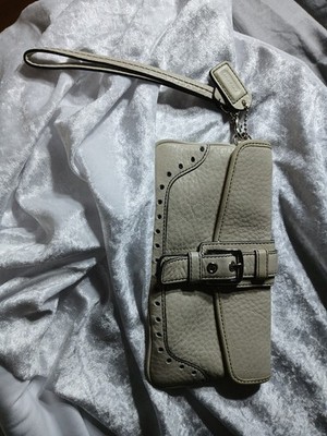 Vtg. Coach Soho Leather Wristlet  Wallet Clutch With Buckle Detail   Camel/Tan