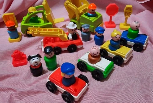 Vintage Fisher Price Little People & Accessories Fire Construction & More Lot