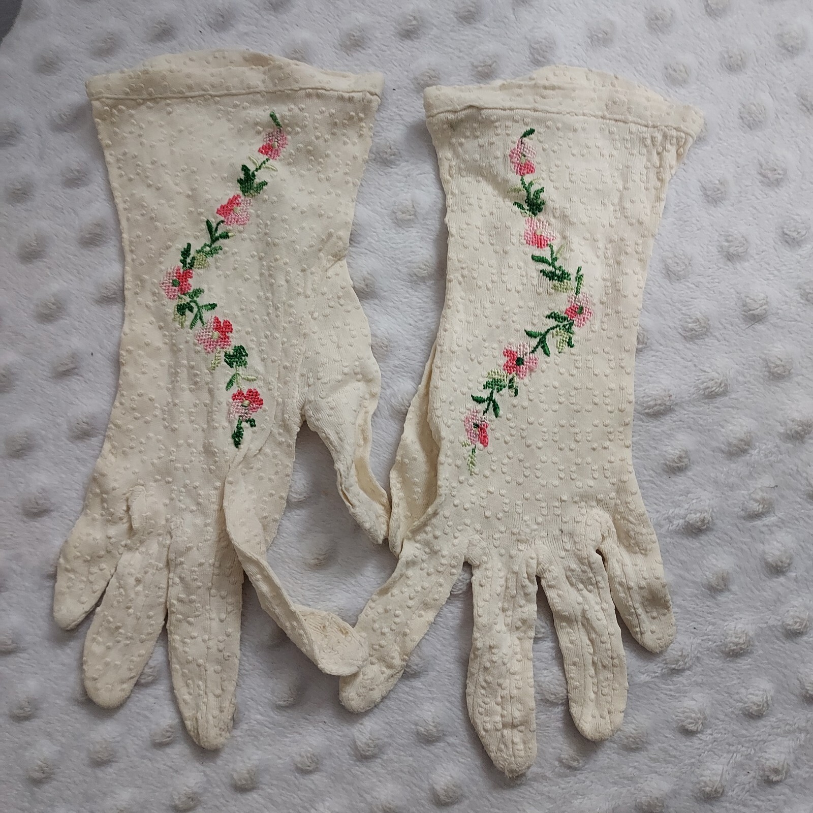 Vintage White Floral Gloves Formal Kayser 6  Dot Embroidered Pink Green Flowers 