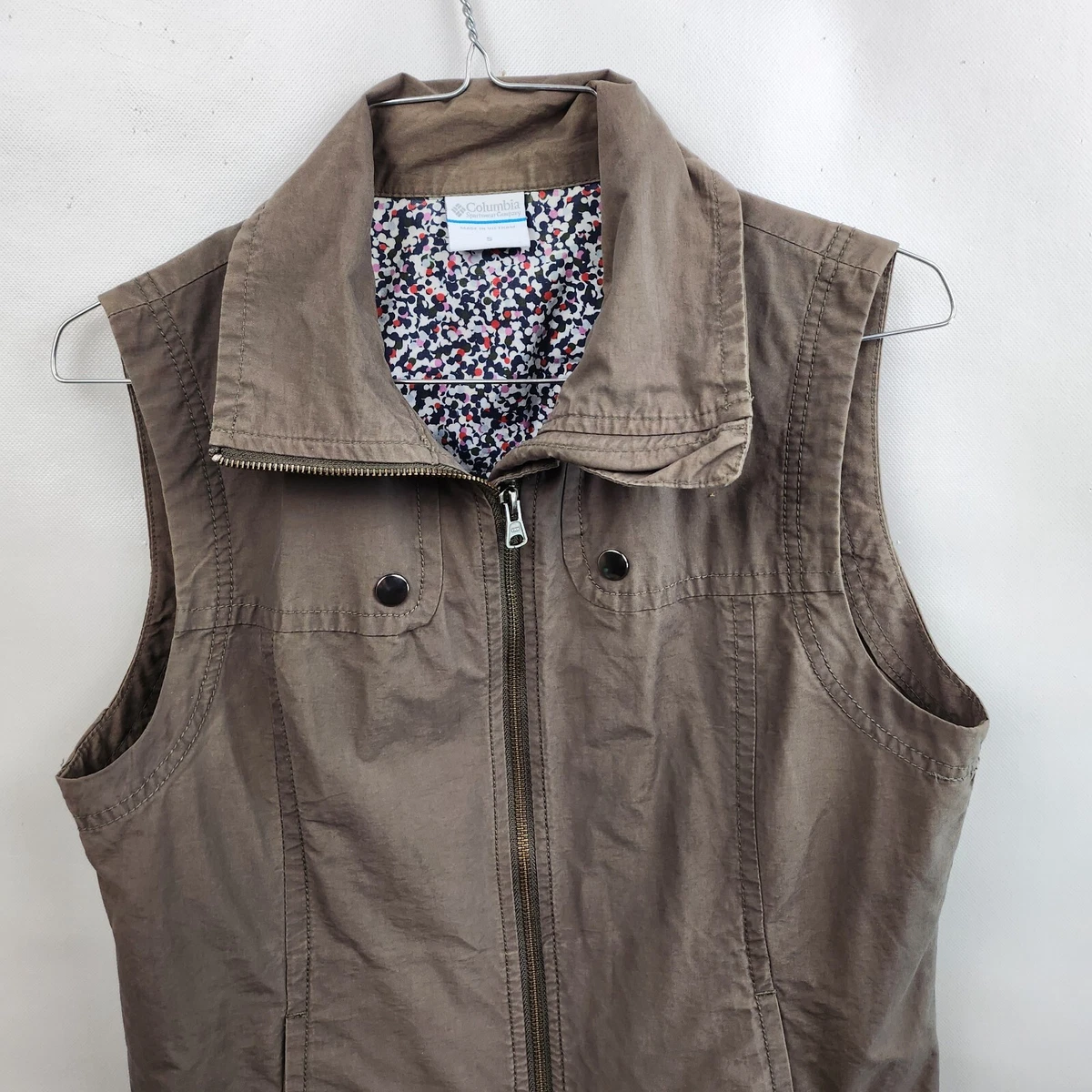 Columbia Womens Utility Vest Size Small Army Green Logo Full Zip Outdoor Hiking