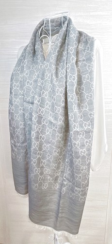GUCCI GG Knitted Scarf 70% Wool & 30% Silk Rectangle 71" x 18" Light Gray Used - Picture 15 of 20