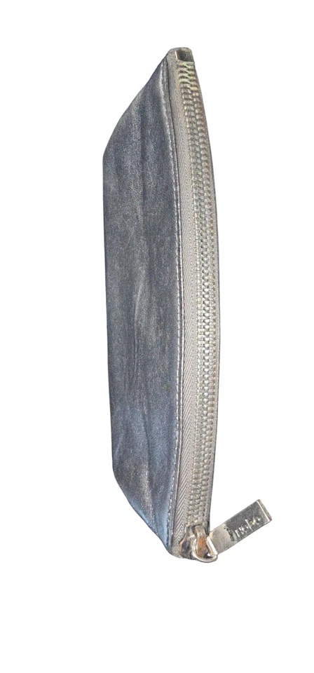 Cartera de cuero plateada HOBO International precio de venta sugerido por el fabricante 128 USD Foto 3 de 4