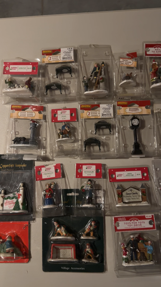 Toats Tos Christmas Village Figurine Accessory Lot 40+ Pc Lemax Holiday Time Toys ...