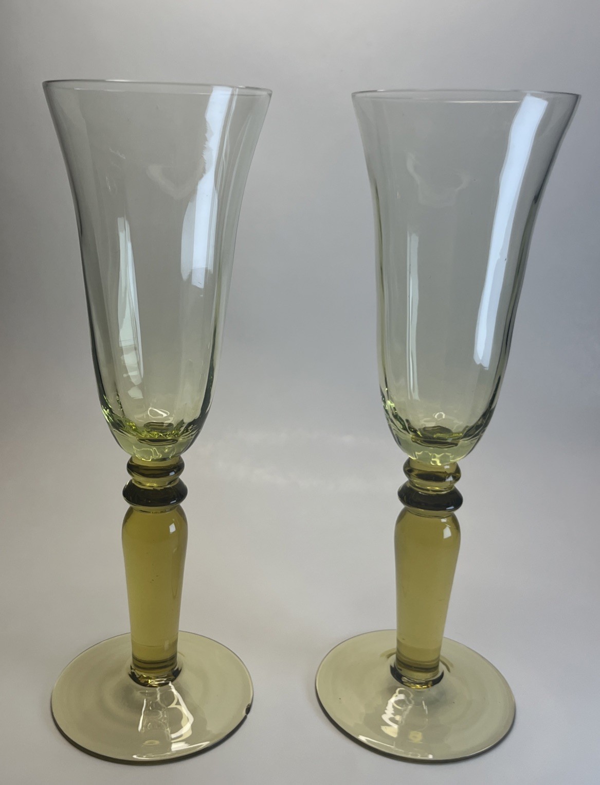 Vtg Peridot Green Blown Glass Champagne Flutes Set (2) Hand Blown Amber Stem