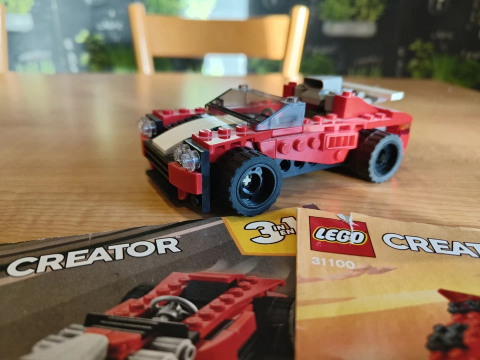 LEGO Creator 31100 Sports Car, foto 2 di 5
