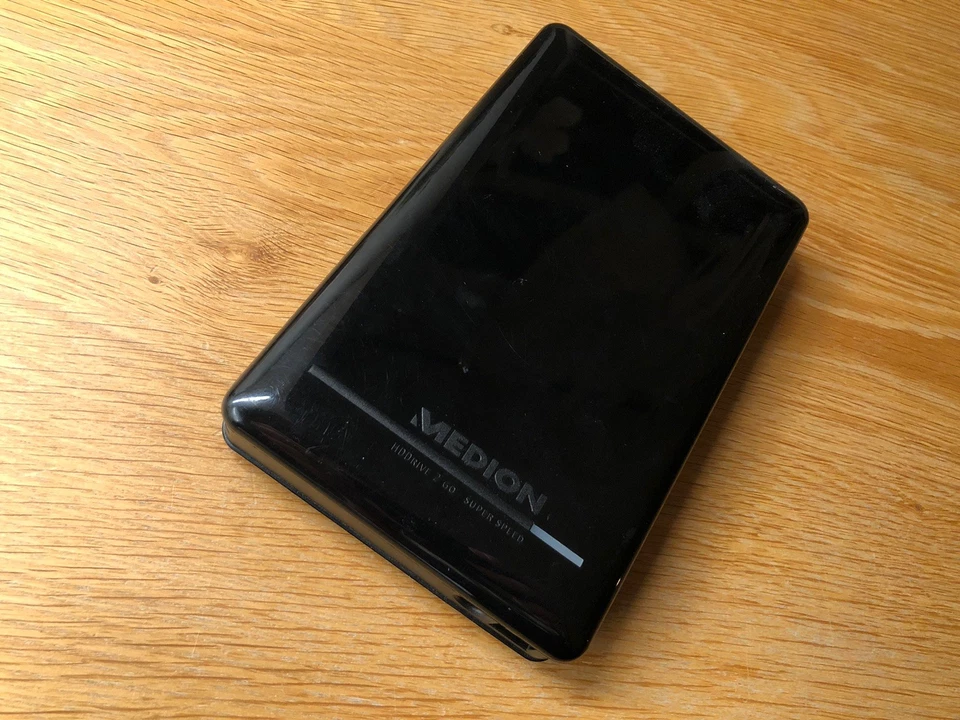 Externe Festplatte 2000GB 2TB Medion HDDrive 2 GO super speed, wenig gelaufen
