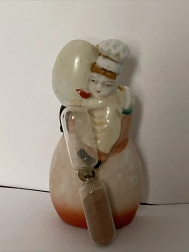 VINTAGE PORCELAIN BAKER BOY Holding An EGG SAND TIMER Red JAPAN
