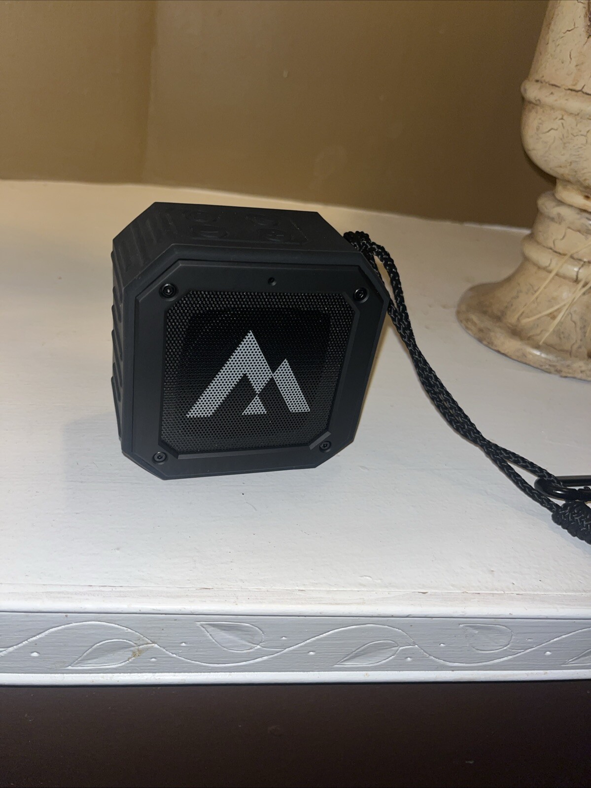 Portable Wireless Bluetooth Speaker with High-Quality Sound-image