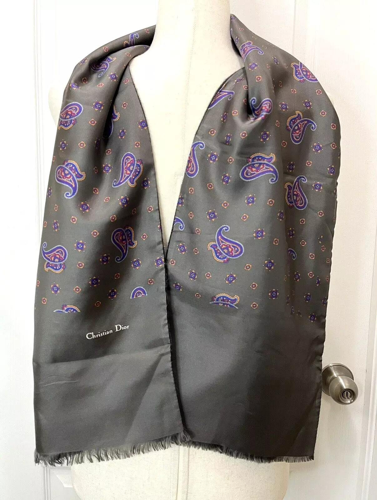 Christian Dior foulard homme col étain gris avec cachemire *DÉFAUT* soie avec support laine