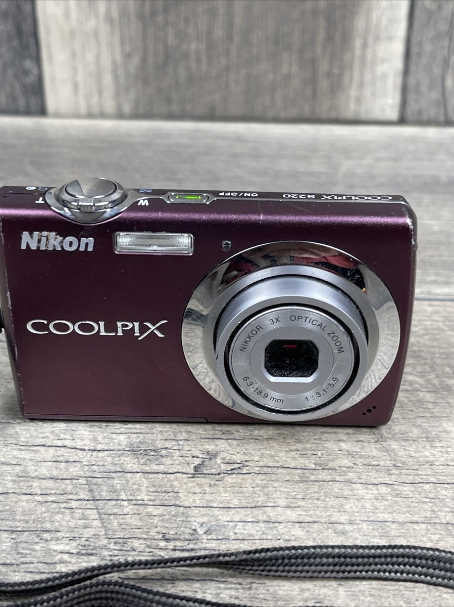 Nikon COOLPIX S210 Digital Camera - Untested No Charger Parts Only
