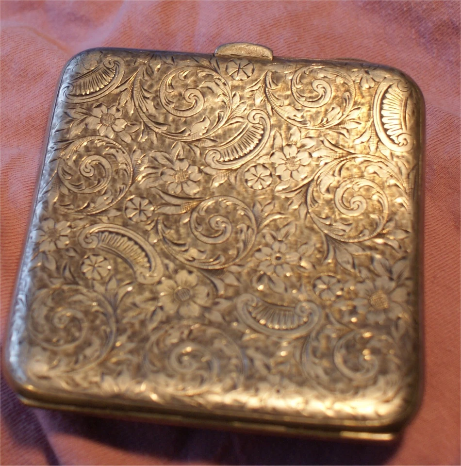 19th century Beautiful Victorian Sterling Silver compact -RARE ORNATE SIGNED  - Image 2 of 4