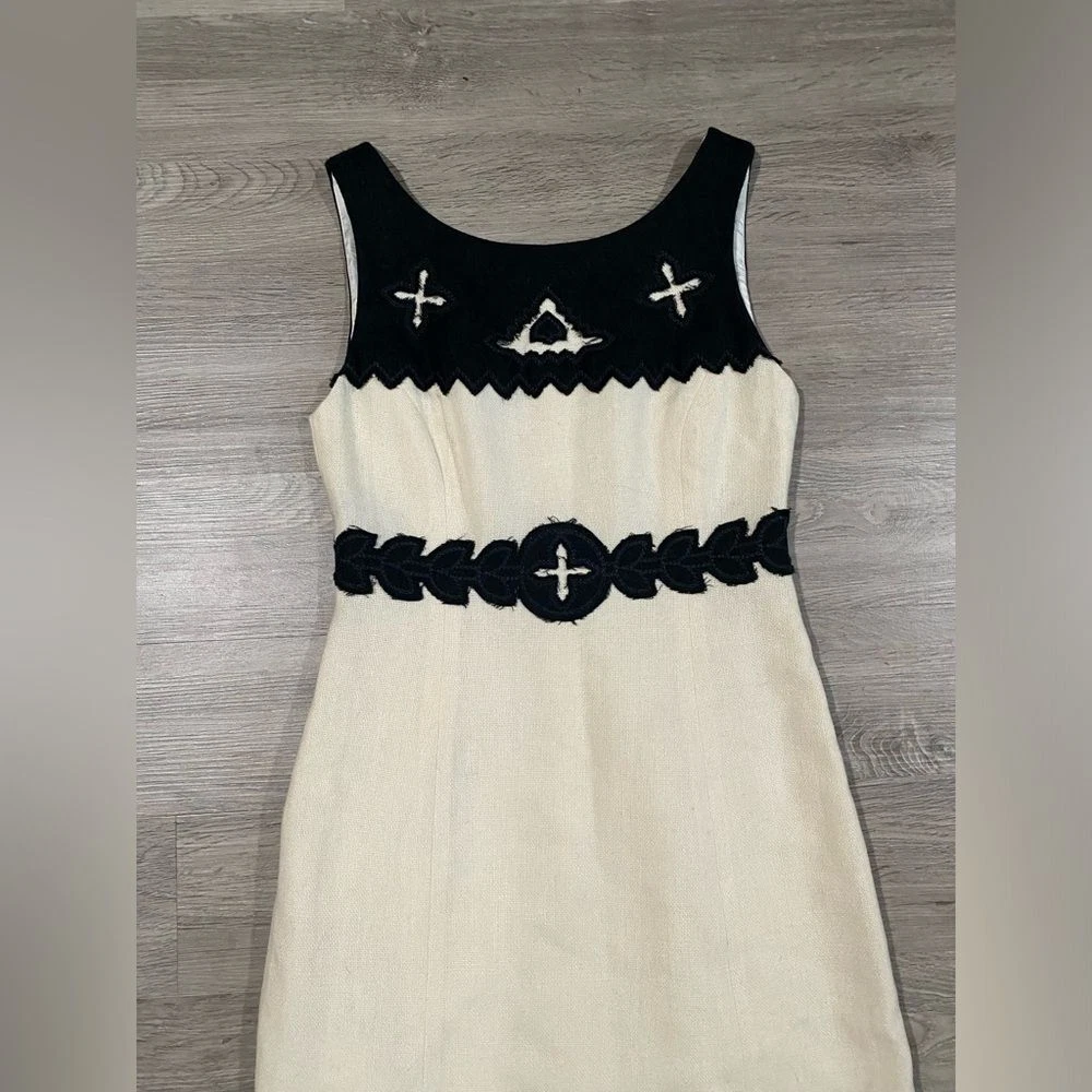 Abito Tory Burch lana panna e nero lunghezza media ginocchio