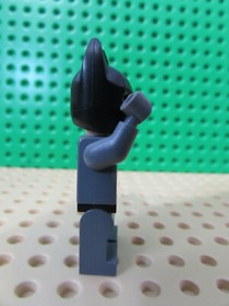 Batman Lego - Gray Suit, Gold Belt, Cape, Authentic Minifigure Legos 76012 NM