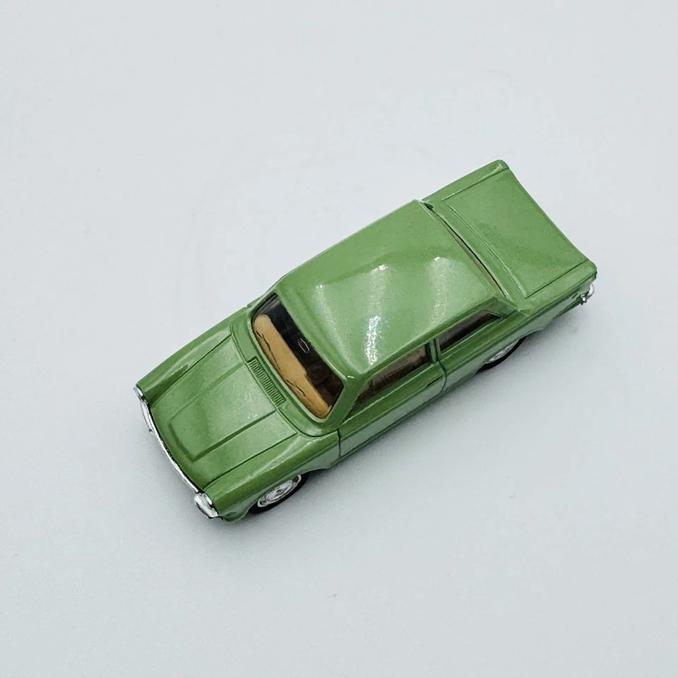 Ford Cortina Lotus MK2 Corgi escala 1:43 verde RARO hecho en Gran Bretaña Foto 4 de 4