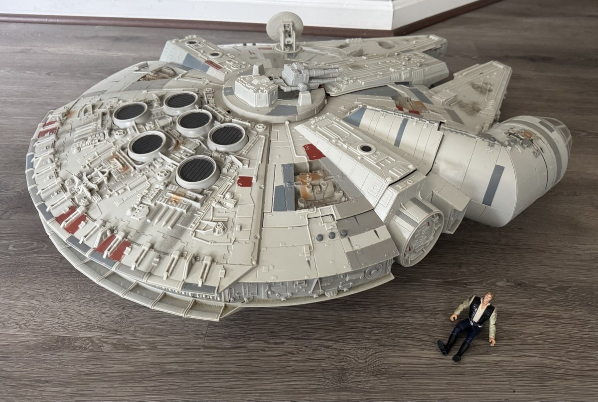 Star Wars 2008 Legacy Collection Millennium Falcon Hasbro 3.75 BMF